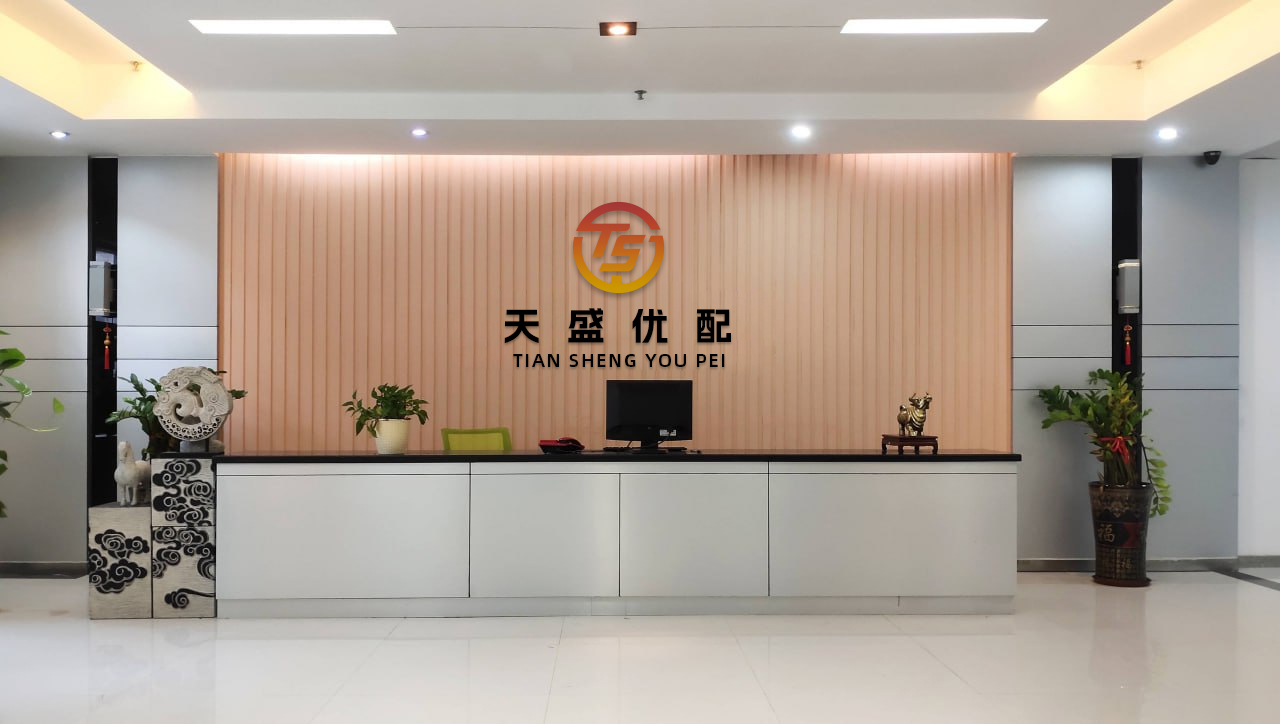 芒果配资 总台记者连线丨印度一客机坠毁在居民区 满油爆炸火势冲天